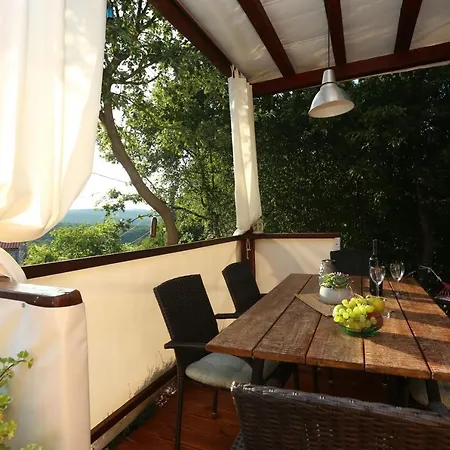 Charming With Private Pool Near The Sea And Garden