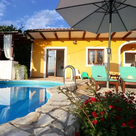 Charming With Private Pool Near The Sea And Garden *