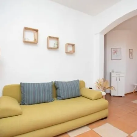 Charming With Private Pool Near The Sea And Garden فيلة
