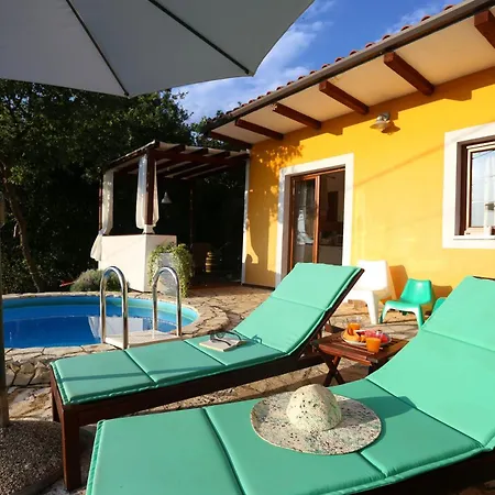 فيلة Charming With Private Pool Near The Sea And Garden Ripenda Kras